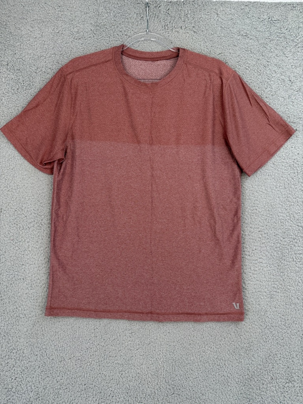 Vuori Men's Large short sleeve performance vented shirt Rust pullover stretch